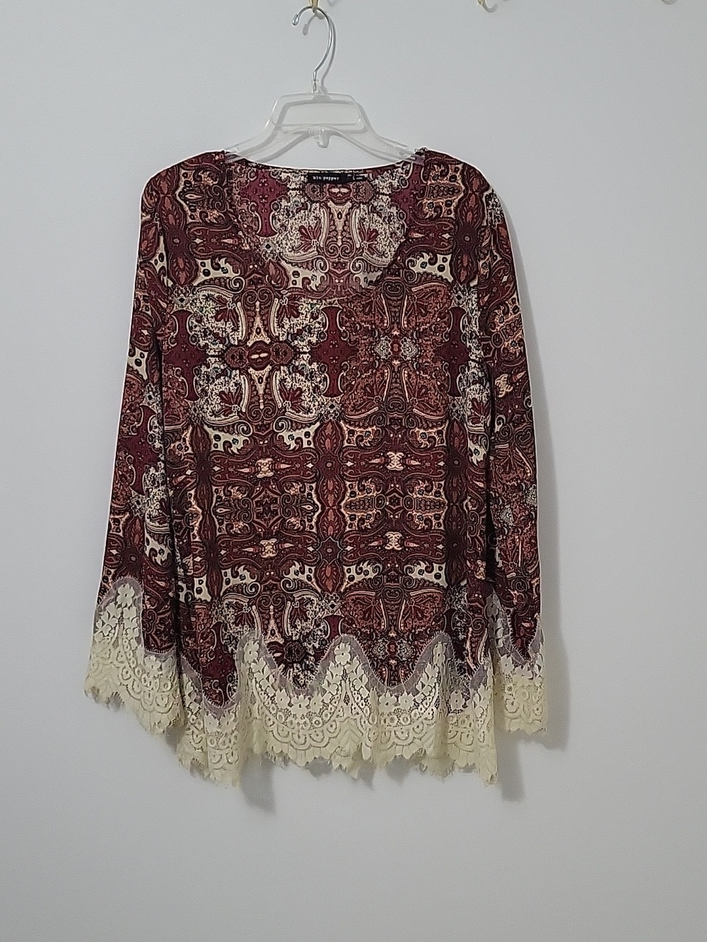 Blu Pepper Boho Paisley Lace-Hem Women's Top, Size Large